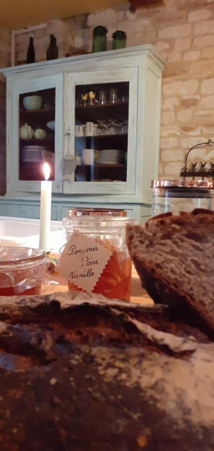 La Malposte Bed & Breakfast Reviers ภายนอก รูปภาพ