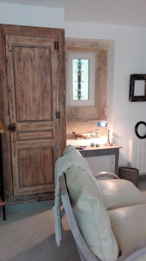 La Malposte Bed & Breakfast Reviers ภายนอก รูปภาพ