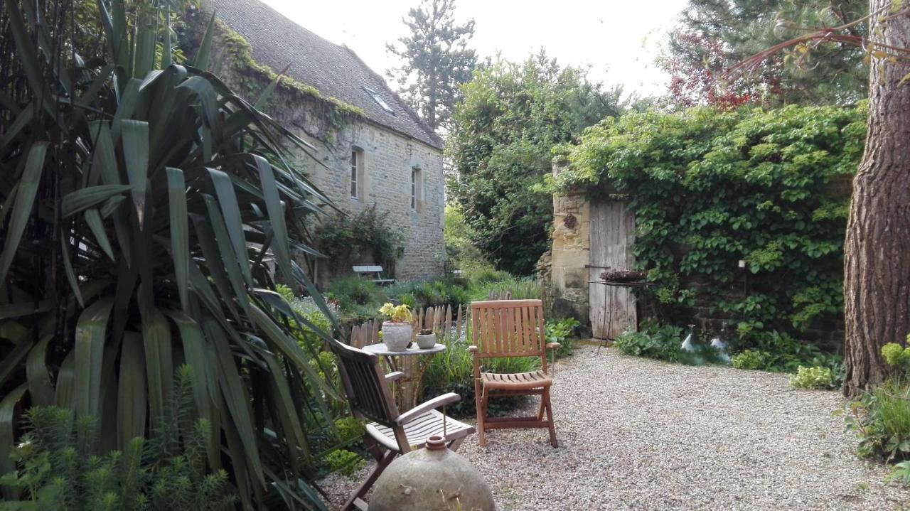 La Malposte Bed & Breakfast Reviers ภายนอก รูปภาพ