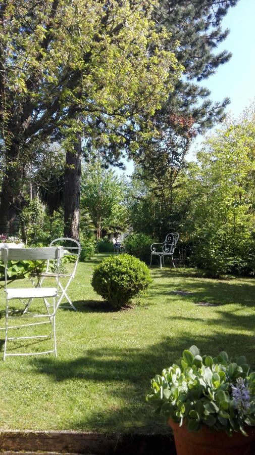 La Malposte Bed & Breakfast Reviers ภายนอก รูปภาพ