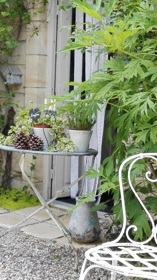 La Malposte Bed & Breakfast Reviers ภายนอก รูปภาพ