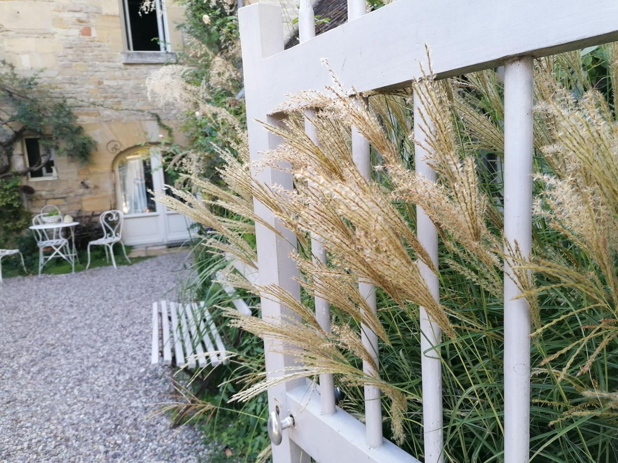 La Malposte Bed & Breakfast Reviers ภายนอก รูปภาพ