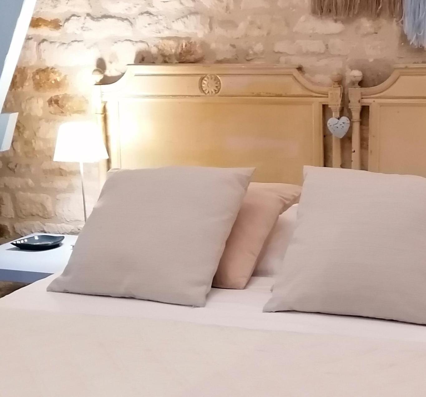 La Malposte Bed & Breakfast Reviers ภายนอก รูปภาพ