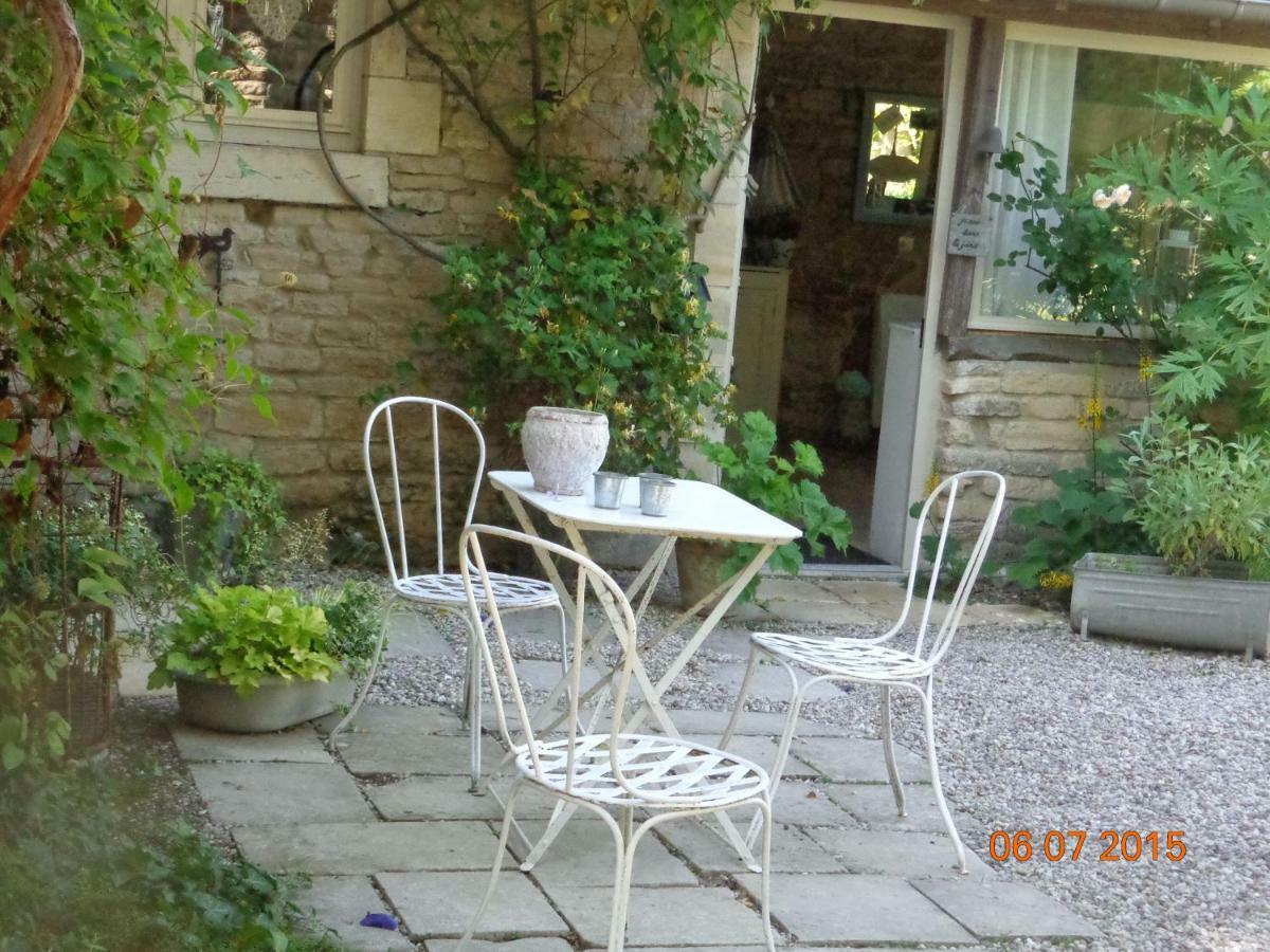 La Malposte Bed & Breakfast Reviers ภายนอก รูปภาพ